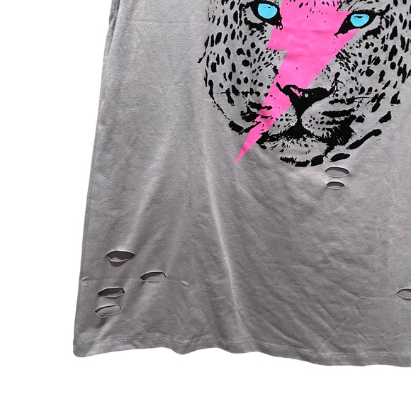 C + D+ M Leopard Tiger Lightning Bolt Distressed graphic tee Grey Size Small - Picture 2 of 8